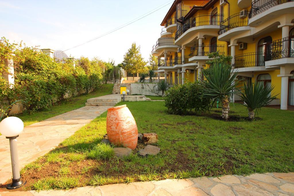 Menada Green Hills Apartments Sozopol Buitenkant foto