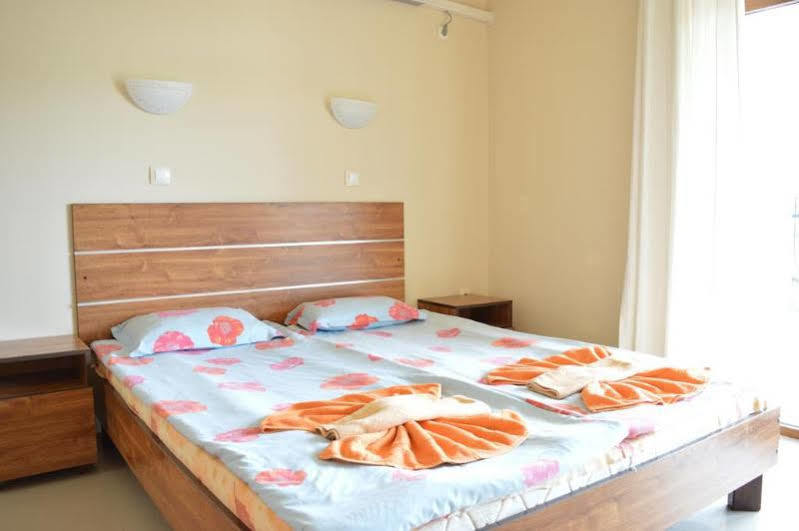 Menada Green Hills Apartments Sozopol Buitenkant foto