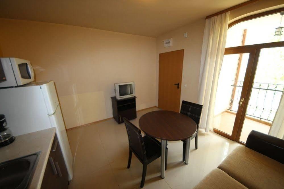 Menada Green Hills Apartments Sozopol Buitenkant foto