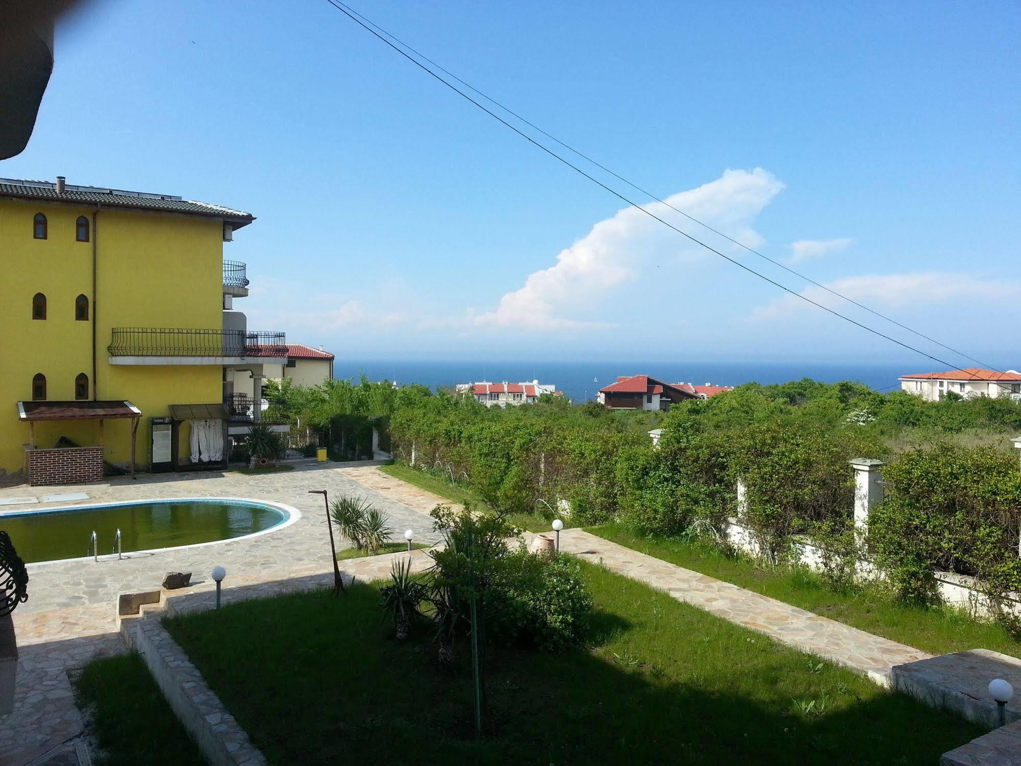 Menada Green Hills Apartments Sozopol Buitenkant foto
